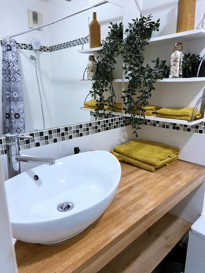 Charme Et Passion By Uta House Apartment